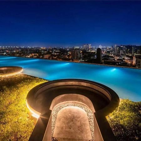 צ'יאנג מאי Modern Style Room With Sky Pool 古城边天际泳池公寓 מראה חיצוני תמונה