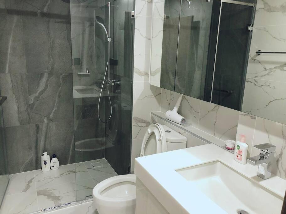 צ'יאנג מאי Modern Style Room With Sky Pool 古城边天际泳池公寓 מראה חיצוני תמונה